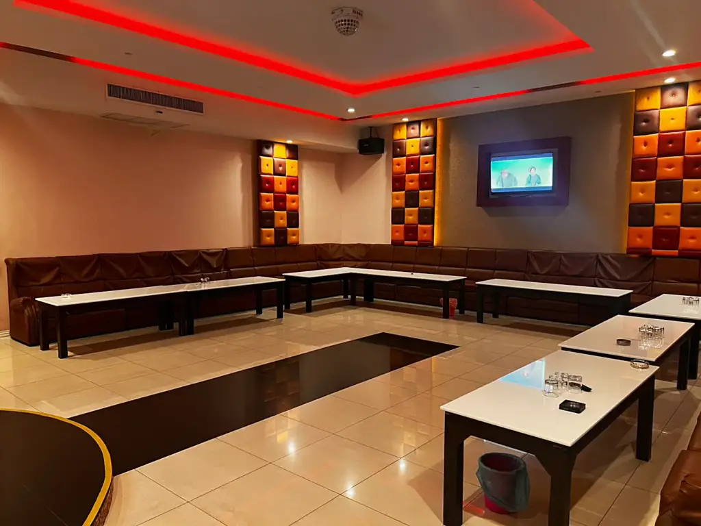 모나리자 가라오케 룸3