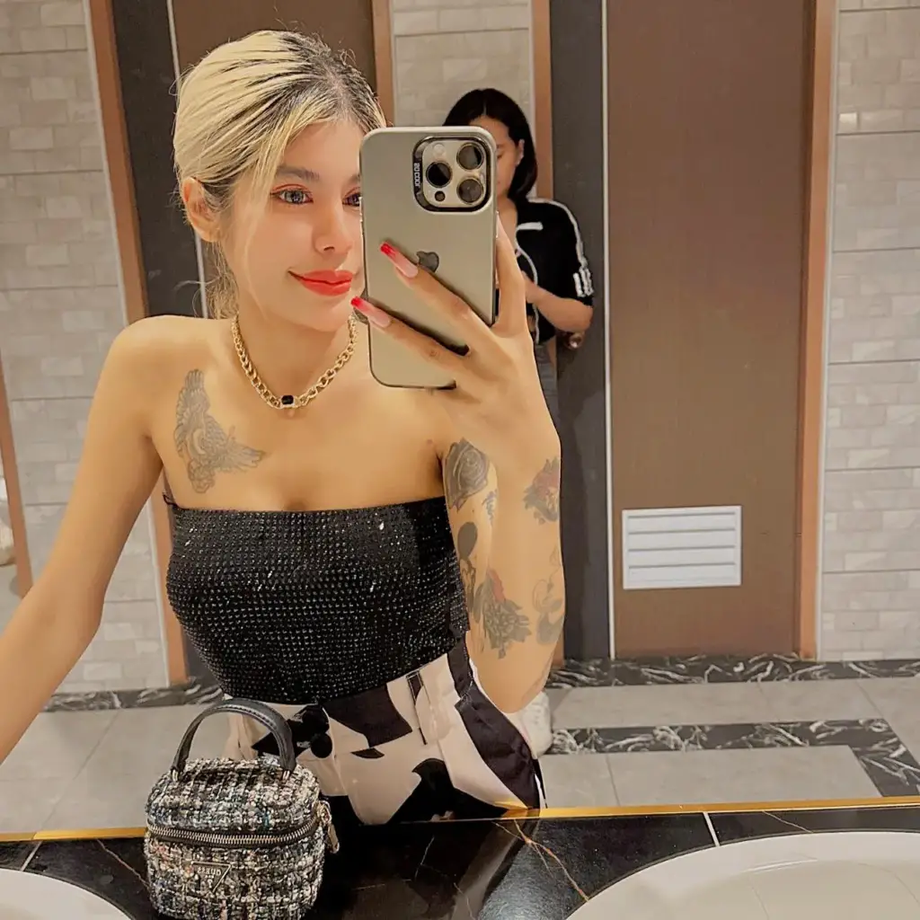 모나리자 가라오케